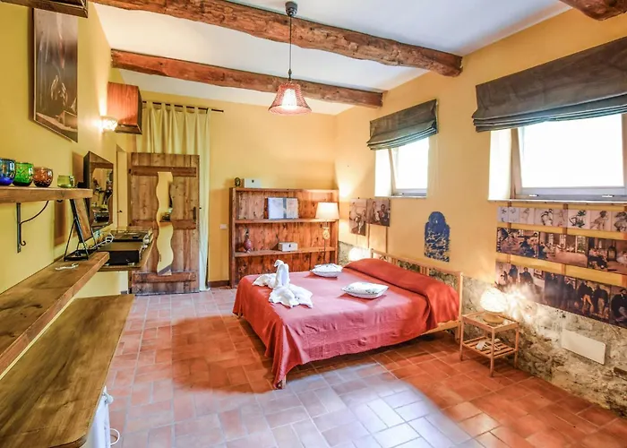 Apartamento Stunning In With Wifi Ficulle